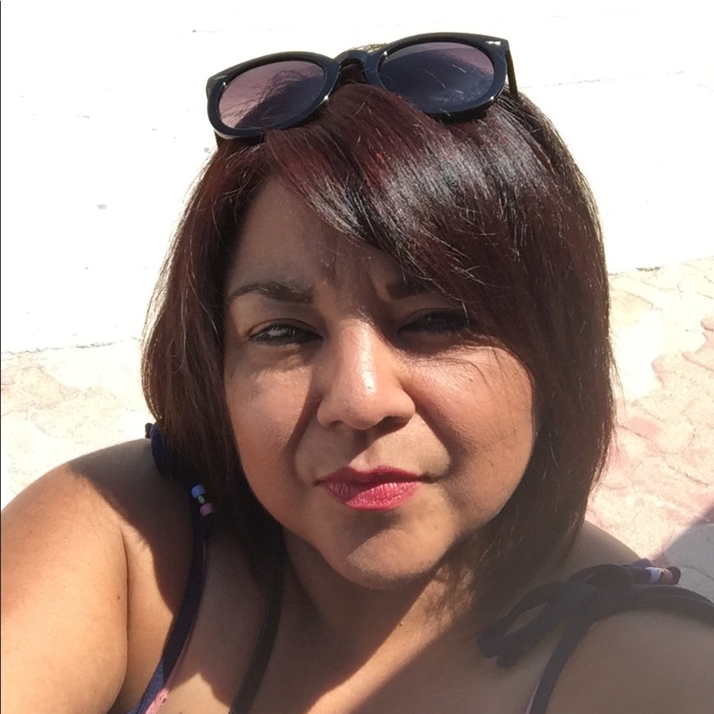 Meet your Posher, Paula